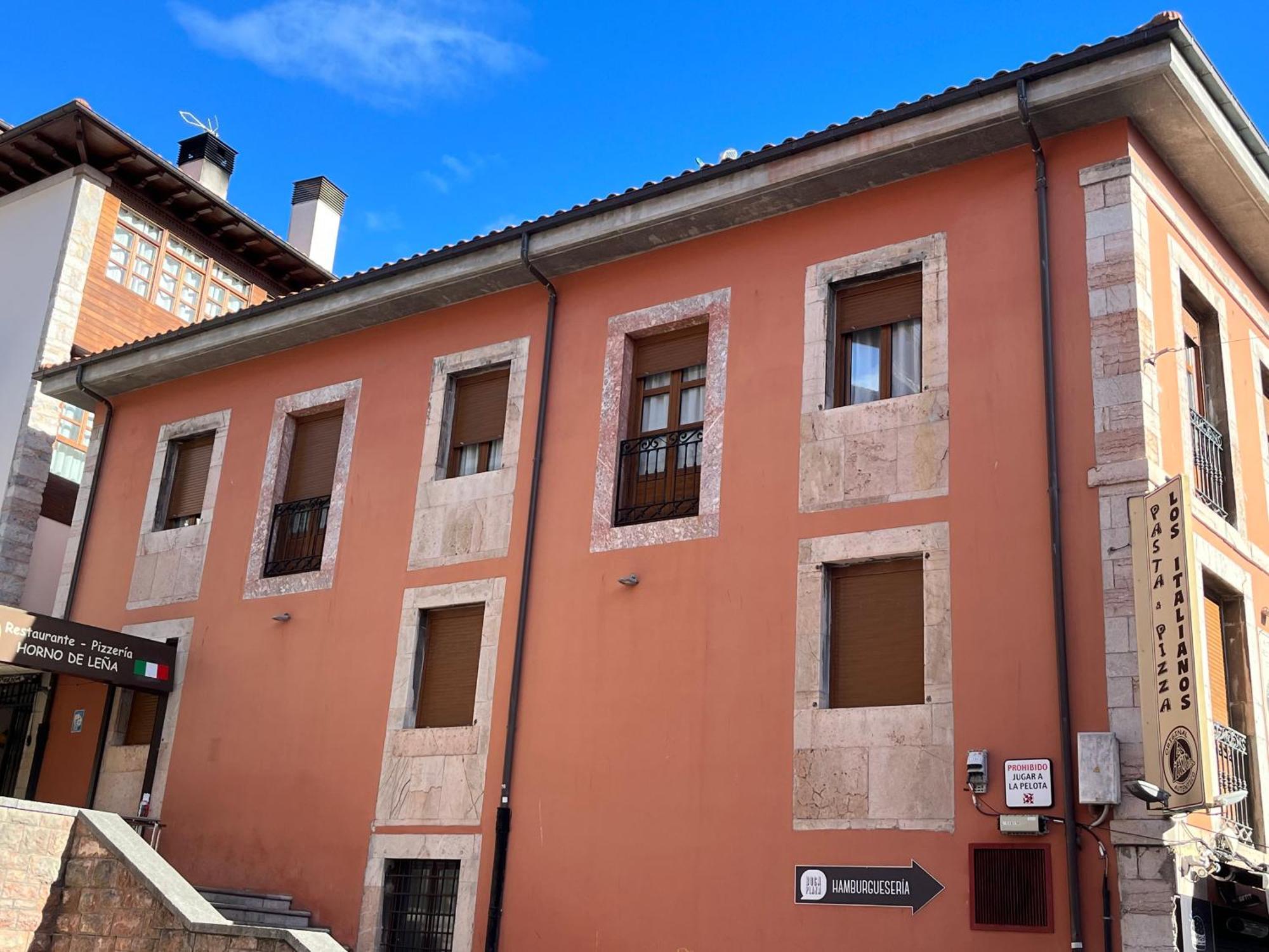 Apartamentosarturo Llanes Laplaza Atico Centrico Екстер'єр фото